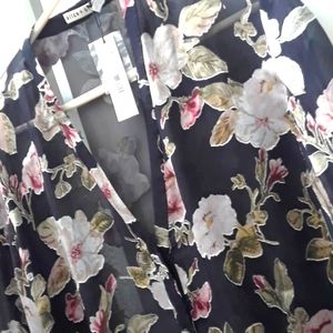 ALICE + OLIVIA...OVERSIZED SILK BLEND BLOUSE